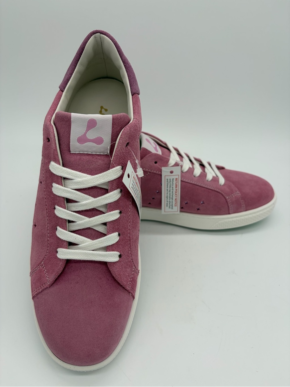 Women’s Cosmic Pink Suede Low-Top Lace-Up Sneakers Size 9.5 Wide